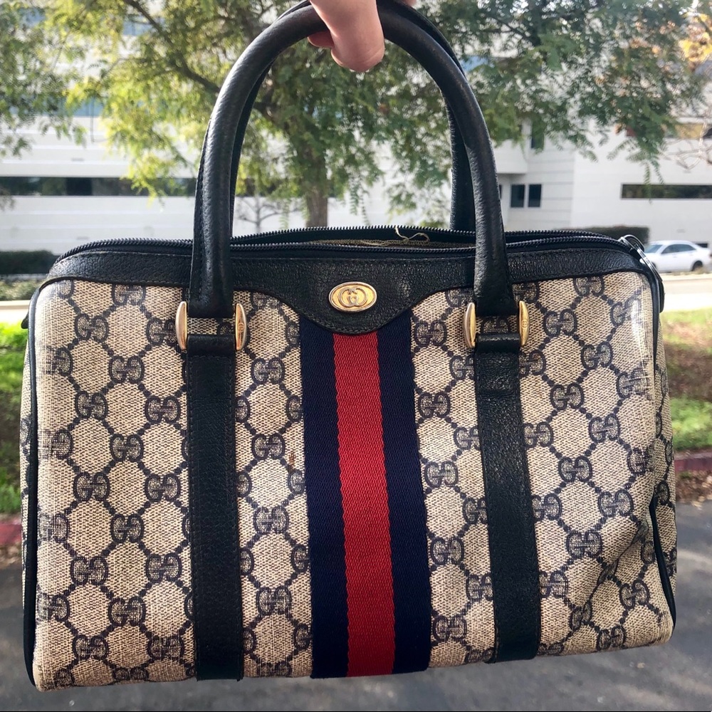 VTG 1980’s Authentic GUCCI Navy Boston Doctor Bag